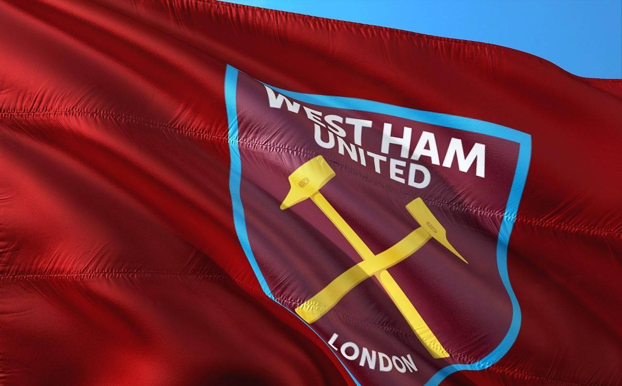 关于集结日新奥尔良鹈鹕备战欧联，主帅复盘细节曝光，赛场秩序良好，心理建设被强调的信息